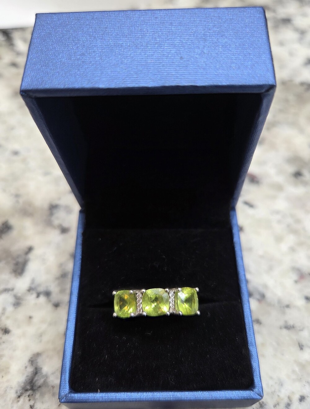 Stauer Peridot Three-Stone 2 1/3 CT Sterling Silver Ring 💍, Sz 6